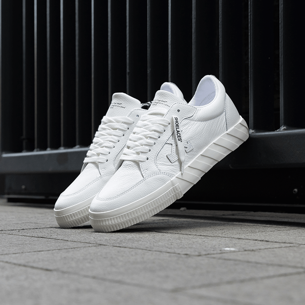 Low Vulcanized Leather - White