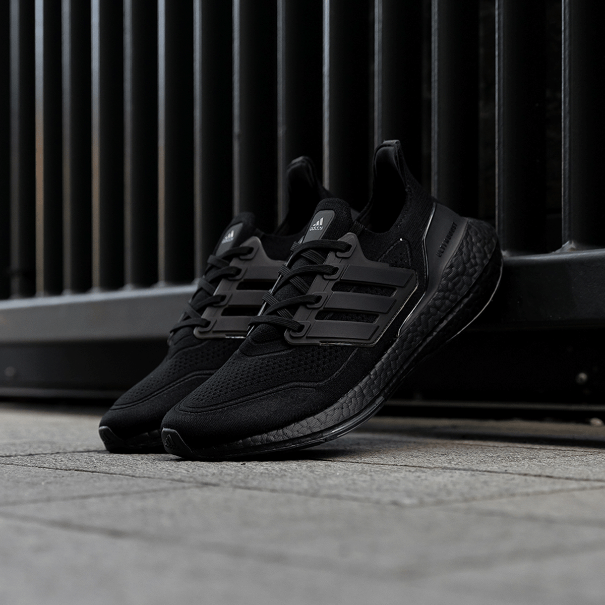 KNOWEAR Ultraboost 21 Triple Black